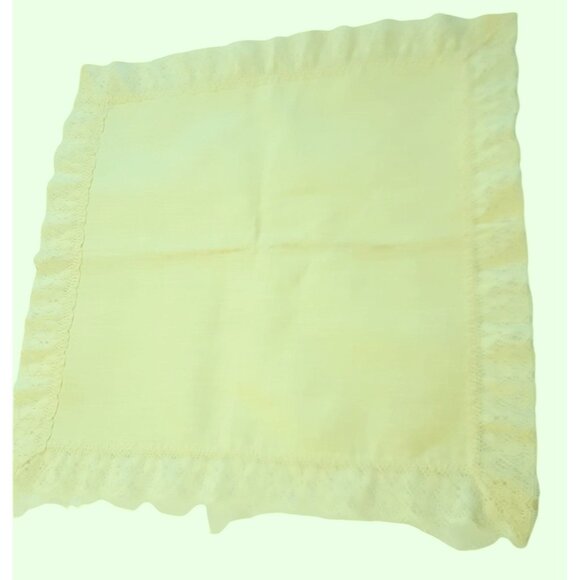 Set of 4 Vintage Lace Trim Linen Cloth Napkins Pale Yellow 16" Square - Picture 2 of 10